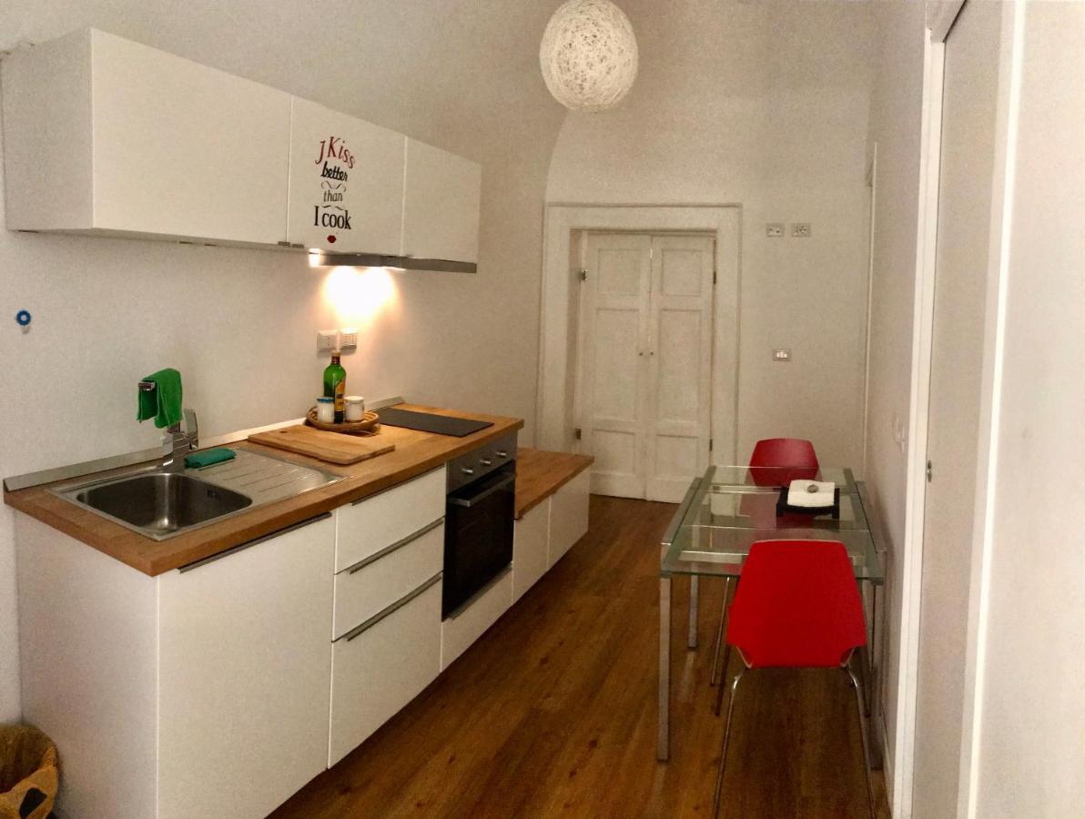 Central Suite Apartment Bari Exterior photo